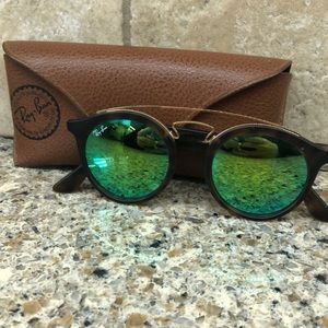 Mirrored gatsby raybans